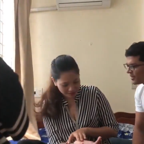 Phim sex Phim Sex Việt Nam - thầy giáo Tiếng anh rủ cô giáo đồng nghiệp vào nhà nghỉ cùng mình